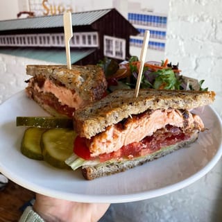 Salmon BLT